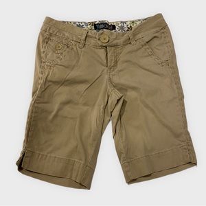 SOMETHING TRICKIE Khaki Bermuda Ladies Shorts Size 9